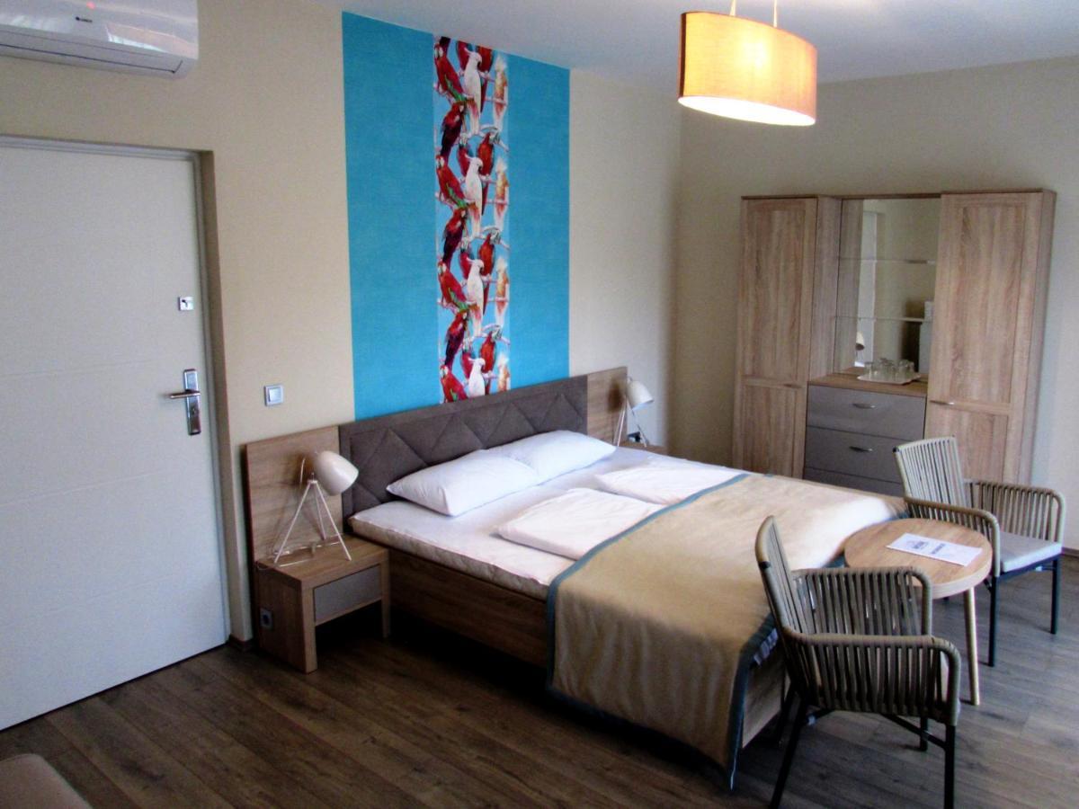Napsugar Club Es Panzio Bed & Breakfast Fonyod ภายนอก รูปภาพ