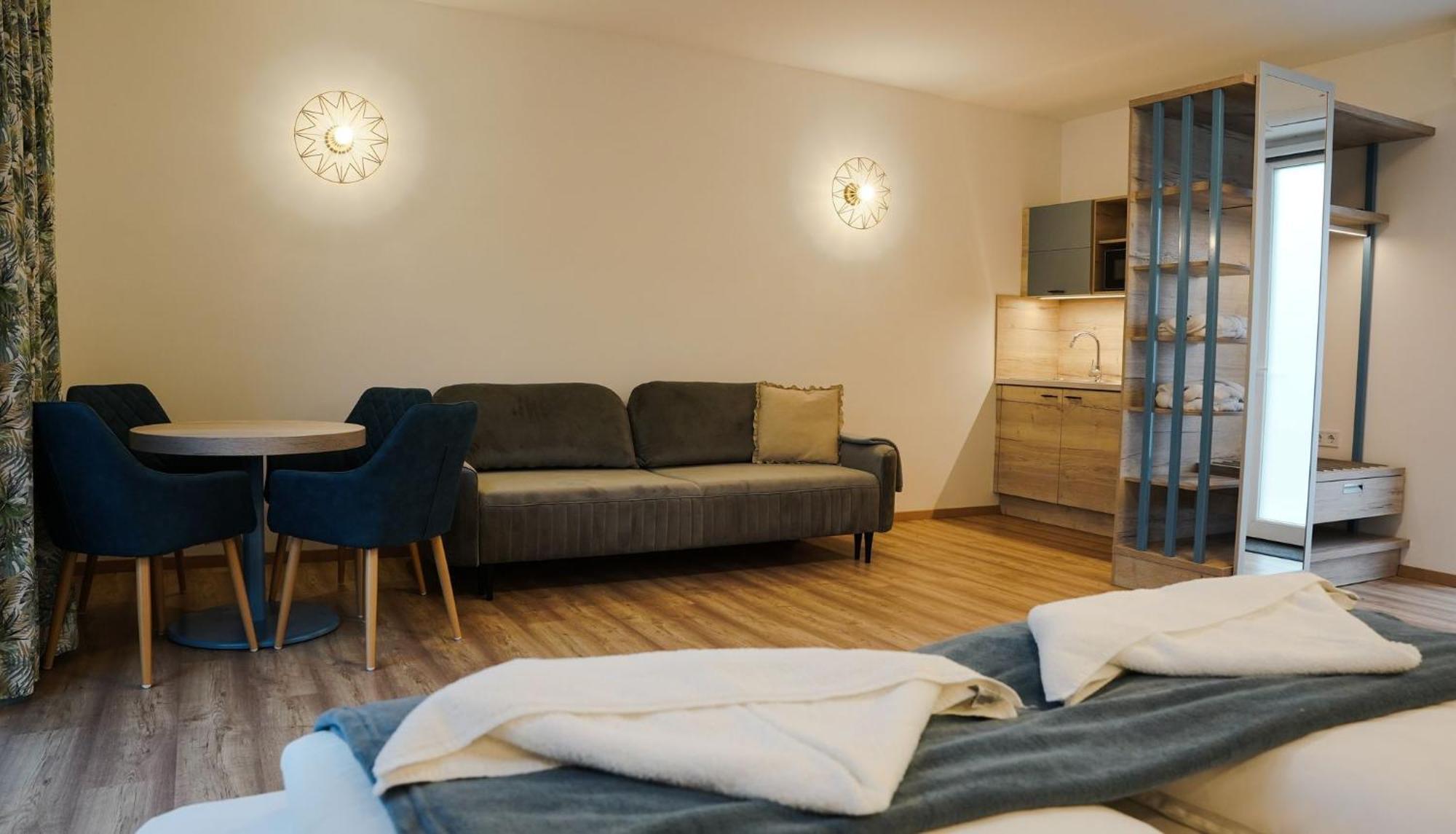 Napsugar Club Es Panzio Bed & Breakfast Fonyod ภายนอก รูปภาพ