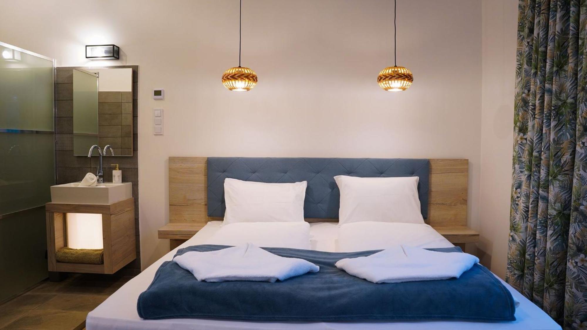 Napsugar Club Es Panzio Bed & Breakfast Fonyod ภายนอก รูปภาพ
